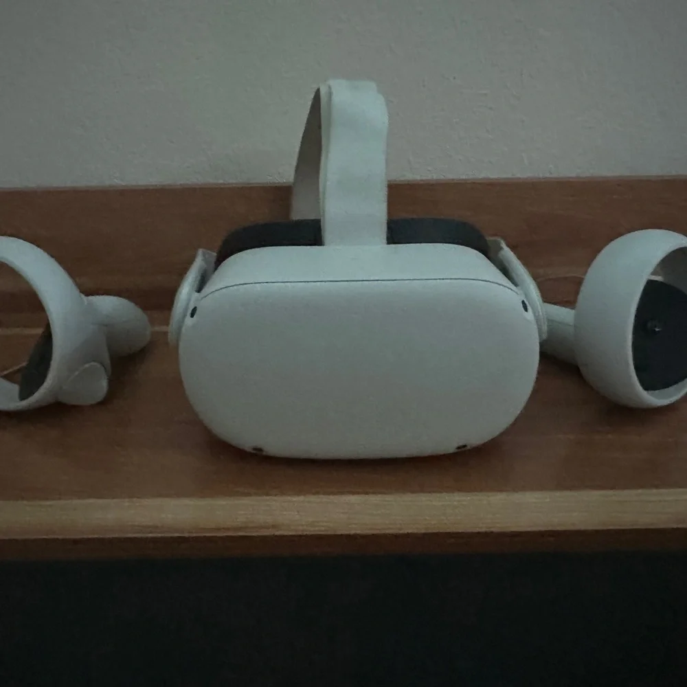 Advanced VR Headset with Controllers - White